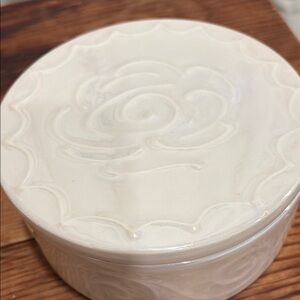 Rare Starbucks Cream Ceramic Rose-Embossed Box